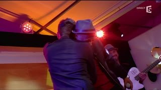 Kendji et Soprano en Live avec quotNo me mires masquot  C à vous  11012016 [upl. by Griswold79]