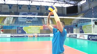 MasterClass by Valerio Vermiglio How to pass in volleyball [upl. by Arsuy428]