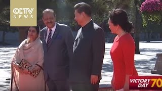 President Xi Jinping greets Pakistani President Mamnoon Hussain [upl. by Lea]