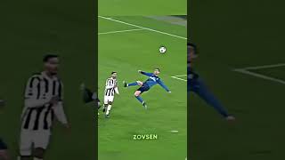 Ronaldo pass Ronaldo [upl. by Octavian]