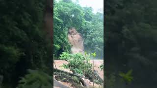 Mi gente de Parrita precaución en estos momentos por la Catarata parrita [upl. by Ahsilif537]