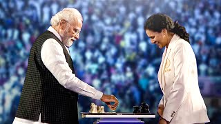 PM NarendraModi vs Koneru Humpy  Ceremonial Move  Chess Olympiad 2022 [upl. by Llenrep]