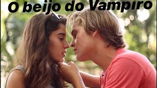 O Beijo do Vampiro  Filme completo [upl. by Corydon640]