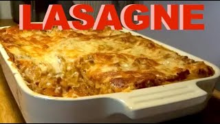 Lasagne bolognese m hjemmelavet béchamelsauce m ost  Mornaysauce  Opskrift  126 [upl. by Lezti]