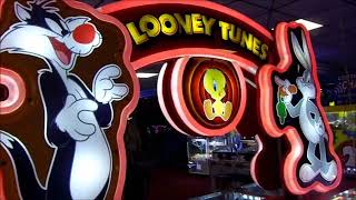 Coin Operated Looney Tunes Pusher Amusement Arcade Machine [upl. by Jaclin]