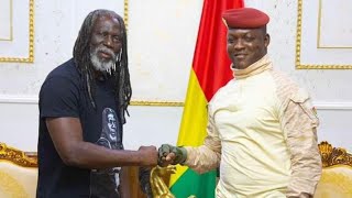 Tiken Jah Fakoly reçu par le Capitaine Ibrahim Traoré [upl. by Atikim]