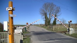 Spoorwegovergang BelloyenFrance F  Railroad crossing  Passage à niveau [upl. by Ludovico237]