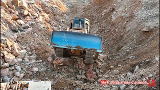 Incredible SHANTUI Bulldozer Moving Stones With Zoomlion Excavators Digging Clearing Repair Canal [upl. by Kcirb8]