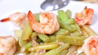 Thai Food  Stirred Fried Lotus Stem with Shrimp Sai Bua Pad Goong [upl. by Lasiaf]