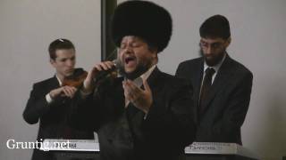 Chazan Helfgot Sings Tzama [upl. by Shaughn]