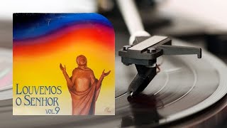 ERGUEI AS MÃOS  LP Louvemos o Senhor  Volume IX [upl. by Anali943]