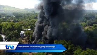 Voraz incendio consume una granja en Guazapa [upl. by Kendal176]