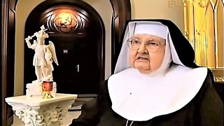 The Holy Rosary The Joyful Mysteries led by Mother Angelica to pray on Mondays and Saturdays [upl. by Coplin]