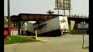 Swift Truck stuck under Kinnickinnic Bridge MilwaukeeWI [upl. by Meli]