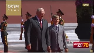 VDays youngest foreign guest Belarusian president’s son goes viral 【V观大阅兵】最年轻外宾出场白俄罗斯总统携子参加阅兵 [upl. by Yule]