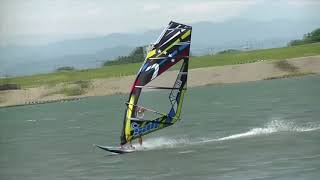 windsurfing jibe NOVE講座 ノーマルジャイブ 後ろ足”膝の向き”でターンコントロールするって知ってた？！ [upl. by Maddox168]