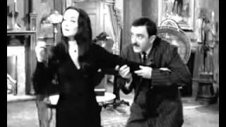 YouTube La famiglia Addams il bacio [upl. by Asli]