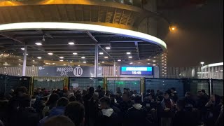 Inter Napoli LIVE sta succedendo adesso fuori al settore ospiti 😍💙 [upl. by Maxy]