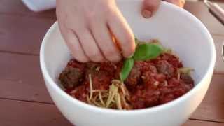 GrandItalia Sugocasa recept Spaghetti met gehaktballetjes [upl. by Rodmun]