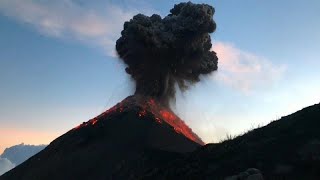 Un rugido inesperado del Volcán de Fuego asusta a Guatemala [upl. by Ainafetse46]