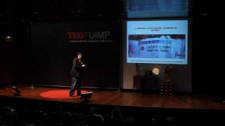 TEDxUIMP  Dolors Reig  Más grandes en la sociedad web [upl. by Terhune804]