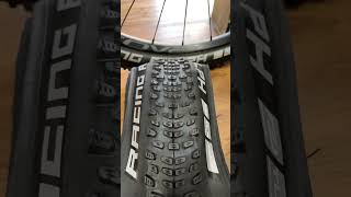 Pneu Schwalbe Racing Ralph Performance TLR ADDIX 29x225 [upl. by Nesline]