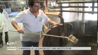 LA DÉCOUVERTE DE NATHALIE À Marseille le savon est une institution [upl. by Vevina237]