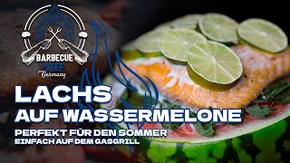 Korsischer Tomatensalat amp gegrillter Lachs auf einer Wassermelone  Sommer BBQ Rezept [upl. by Lassiter]