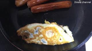 Ayamas Chicken Frankfurter Hot Dog amp Fried Egg With Steam Bread Simple Breakfast [upl. by Enilkcaj]