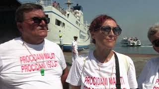 Sanità Procida I cittadini manifestano quotLe istituzioni devono tutelarciquot [upl. by Attalie267]