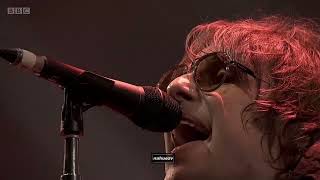 Liam Gallagher  Wonderwall live  reading festival [upl. by Decker560]