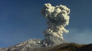 Perus Ubinas volcano spews 4000metre high ash cloud [upl. by Adnawat]