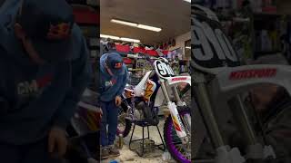 Doing a Fresh Piston and 38mm Lectron on a 1995 YZ125 [upl. by Filmore]