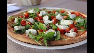 Pizza de Rúcula com Mussarela de Búfala Light [upl. by Nyrmac]