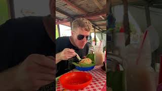 Gringo probando la comida de Nicaragua por primera vez 🇳🇮 [upl. by Catharine]