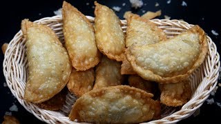 ಗೌರಿ ಗಣೇಶ ಹಬ್ಬಕ್ಕೆ ಕೋಡುಬಳೆ ಮಾಡುವ ವಿಧಾನ । Kodubale recipe in kannada । Ganesh chaturthi special 2020 [upl. by Ysset]