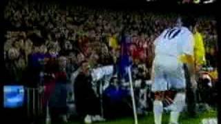 barcelona fans throw pig head at luis figo برشلونة و رأس الخنزير [upl. by Cence888]