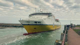 Car ferry sail out to sea trough narrow canal  Ship Seven Sisters Newhaven to Dieppe [upl. by Leban]