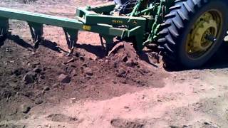 John Deere 6155J con Arado 975 de 4 Vertederas [upl. by Dever476]