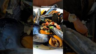 Easy Steamed Mussels in Garlic White Wine Sauce shorts [upl. by Radmen562]