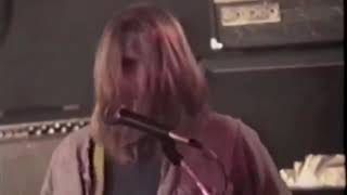 Kurt Cobain teaches how to play Molly’s lips [upl. by Lonna]