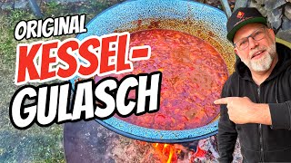 Kesselgulasch wie in Ungarn über Feuer  Bogrács Gulyás  Gulaschsuppe [upl. by Sel542]