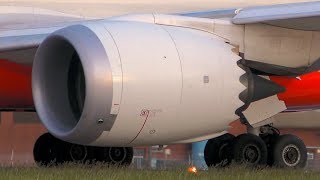 EXTREMELY CLOSE UP Boeing 787 TAKEOFF  Jetstar  Melbourne Airport Plane Spotting [upl. by Ahseikan]