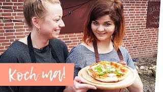 Perfekte Pizza im Steinofen mit Sophie Passmann  Koch ma [upl. by Marlen]