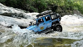 Axial SCX10 II  Jeep Rubicon  110 Scale RC car offroad 12 [upl. by Yebot]