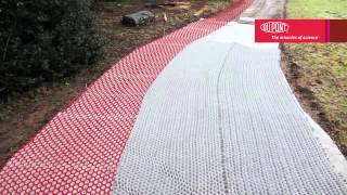 DuPont™ Plantex® GroundGrid®  Stabilisateur de surfaces  Tous terrains [upl. by Luamaj]