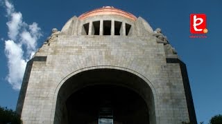 Monumentos alrededor del mundo se iluminan con los colores de México  Noticias con Francisco Zea [upl. by Enelahs271]