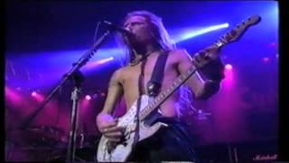 Alice In Chains Man In The Box amp Sea Of Sorrow Live ABC In Concert 91 [upl. by Alake51]