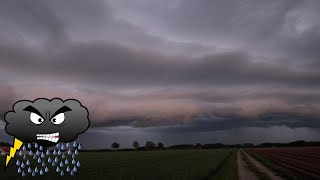 quotIch stehe vor einer fetten Shelfcloudquot bei Buchloe Bayern 24 Mai 2024 [upl. by Nosam516]