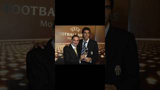 Buffon premiato come miglior calciatore e portiere UEFAUCL stagione 20022003il primo di sempre [upl. by Zemaj]